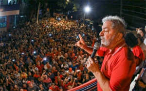 Lula: "Rombo na Previdência é culpa de Temer"