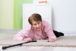 Mudanças simples na casa previnem acidentes e facilitam vida de idosos