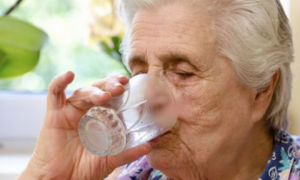 Calor intense exige cuidado redobrado com idosos