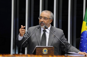  Paim denuncia desvios bilionários na Previdência