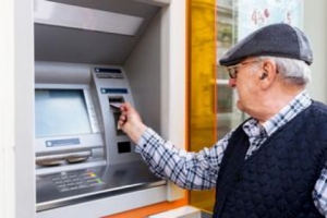 Golpes contra aposentados crescem quase 30%
